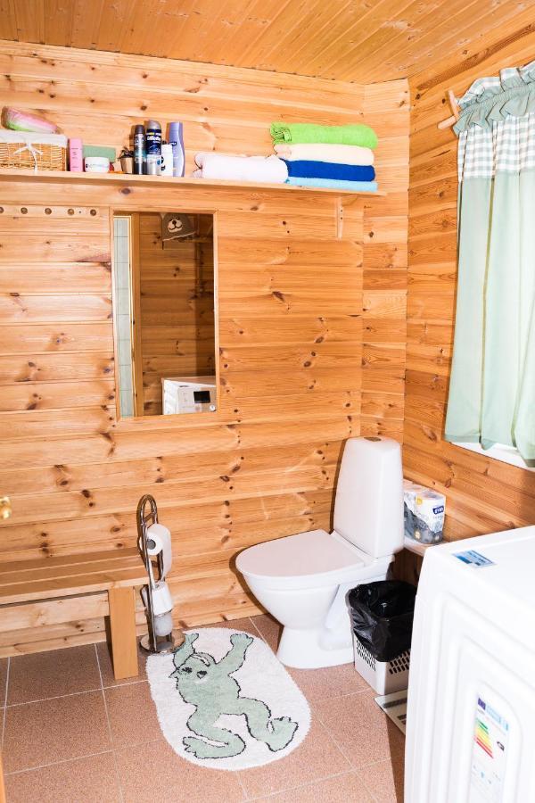 Mere Kodumajutus Kärdla Exteriör bild