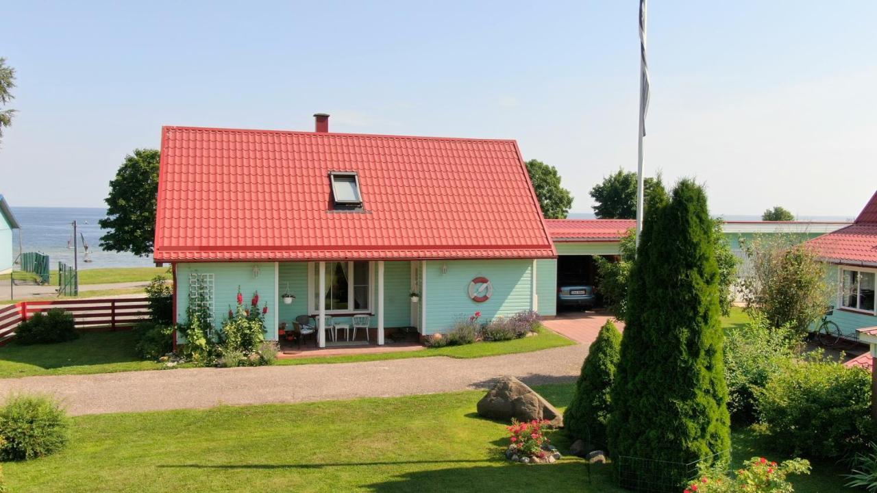 Mere Kodumajutus Kärdla Exteriör bild